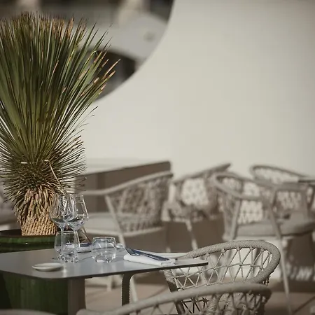Hotel La 5 Etoiles Motte 5*
